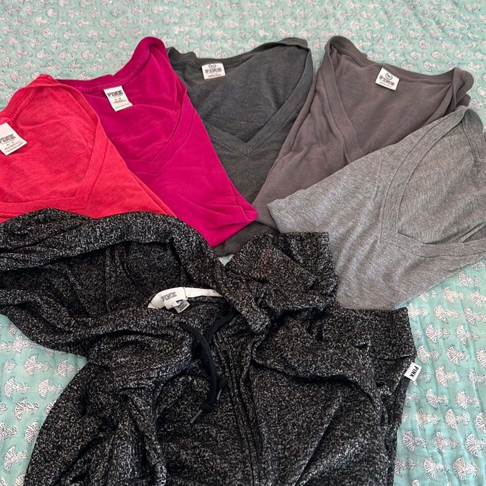 VS Pink Medium Top Lot V-neck tee hoodie